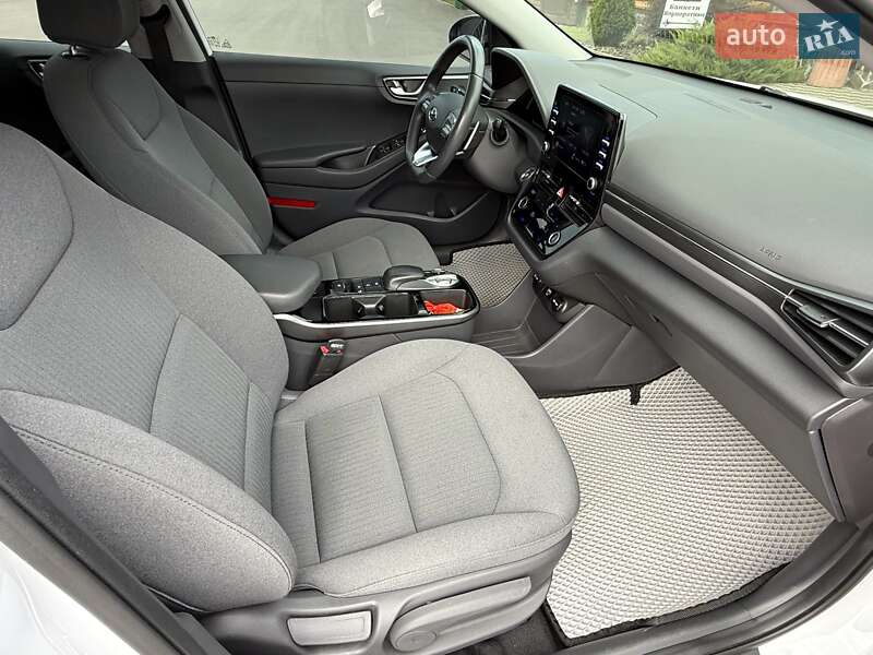 Ліфтбек Hyundai Ioniq 2021 в Києві