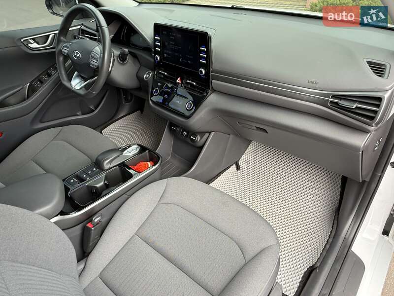 Ліфтбек Hyundai Ioniq 2021 в Києві