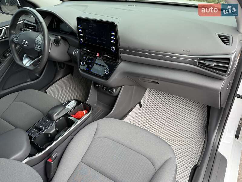 Ліфтбек Hyundai Ioniq 2021 в Києві