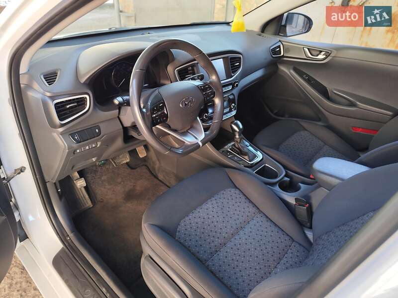Хэтчбек Hyundai Ioniq 2018 в Умани фото 19 Хэтчбек Hyundai Ioniq 2018 в Умани