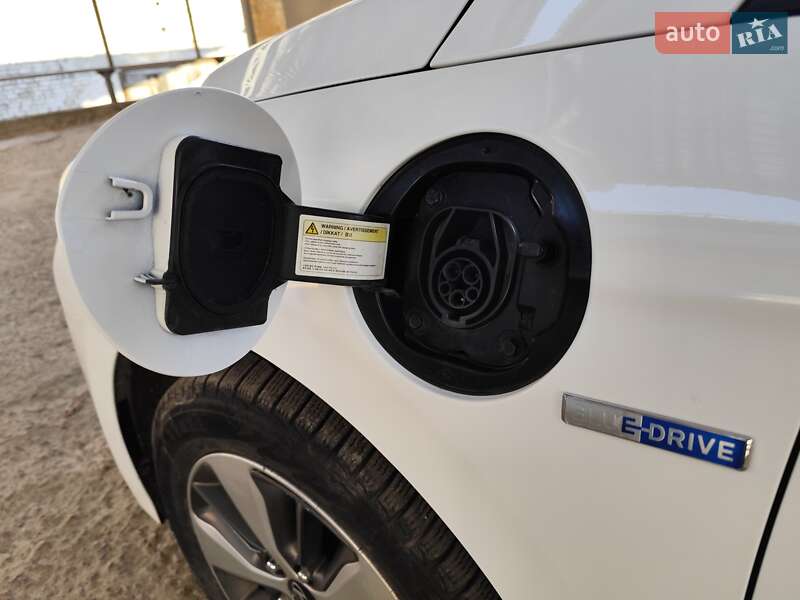 Хэтчбек Hyundai Ioniq 2018 в Умани фото 15 Хэтчбек Hyundai Ioniq 2018 в Умани