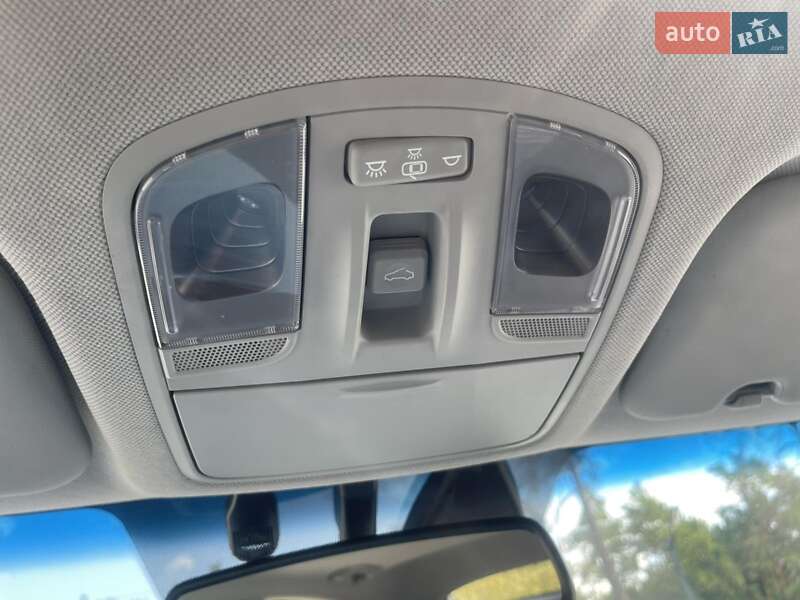 Хэтчбек Hyundai Ioniq 2017 в Киеве