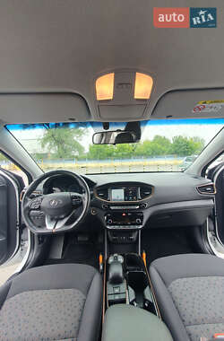 Лифтбек Hyundai Ioniq 2019 в Черновцах
