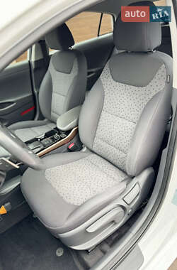 Лифтбек Hyundai Ioniq 2019 в Черновцах