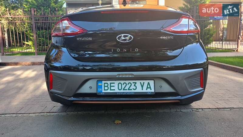 Хетчбек Hyundai Ioniq 2016 в Миколаєві