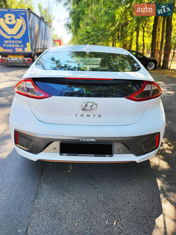 Хэтчбек Hyundai Ioniq 2018 в Одессе фото 15 Хэтчбек Hyundai Ioniq 2018 в Одессе