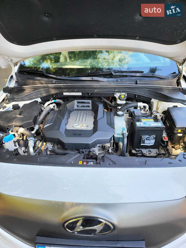 Хэтчбек Hyundai Ioniq 2018 в Одессе фото 20 Хэтчбек Hyundai Ioniq 2018 в Одессе