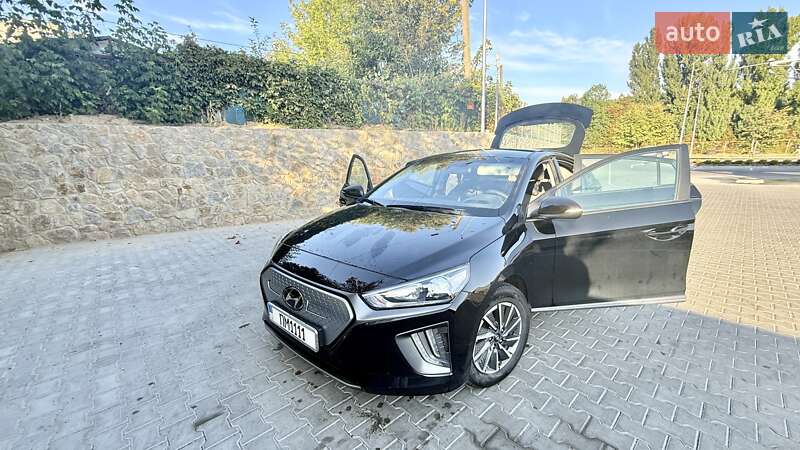 Лифтбек Hyundai Ioniq 2021 в Виннице