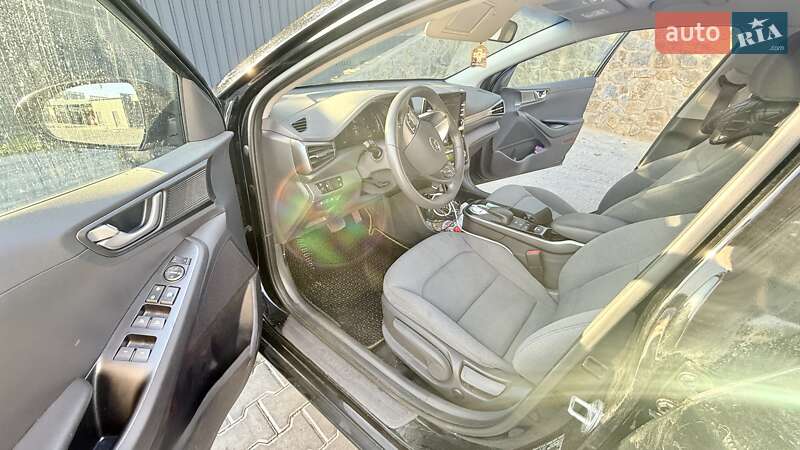 Лифтбек Hyundai Ioniq 2021 в Виннице