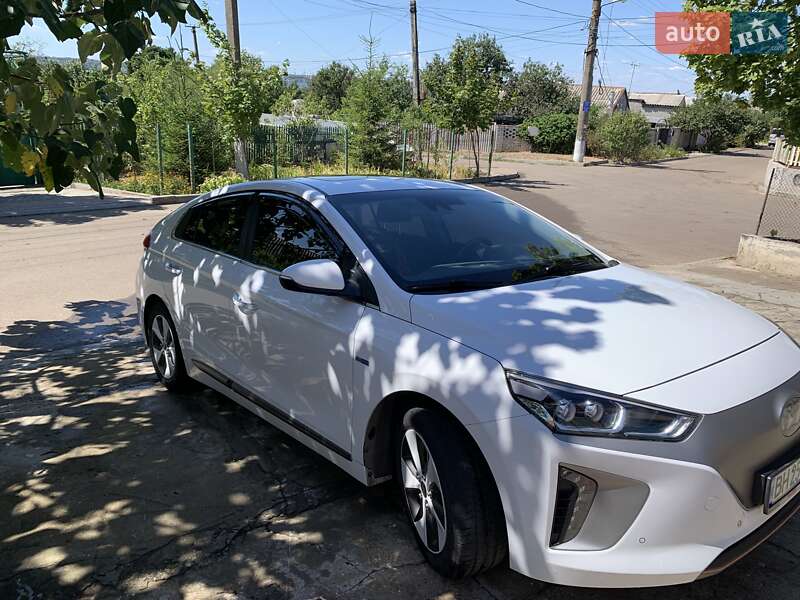 Хэтчбек Hyundai Ioniq 2018 в Одессе фото 3 Хэтчбек Hyundai Ioniq 2018 в Одессе