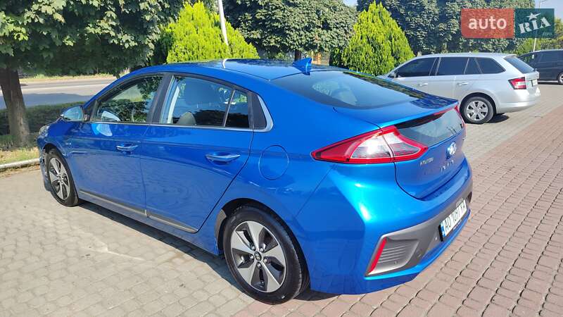 Хетчбек Hyundai Ioniq 2016 в Ужгороді