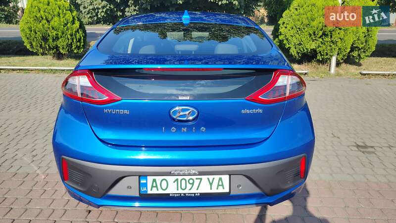 Хетчбек Hyundai Ioniq 2016 в Ужгороді