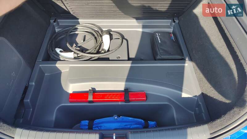 Хетчбек Hyundai Ioniq 2016 в Ужгороді