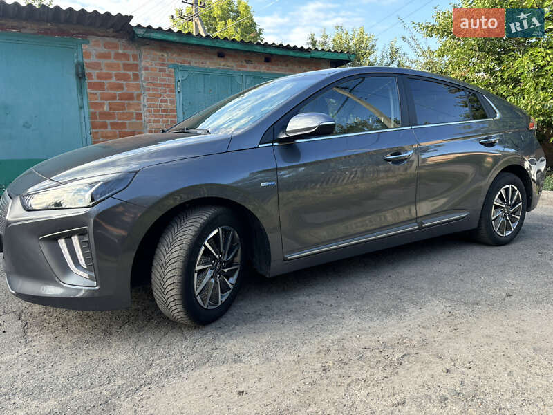 Лифтбек Hyundai Ioniq 2020 в Кобеляках