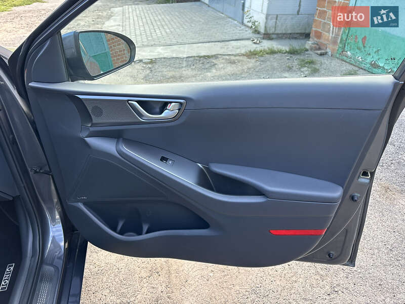 Лифтбек Hyundai Ioniq 2020 в Кобеляках