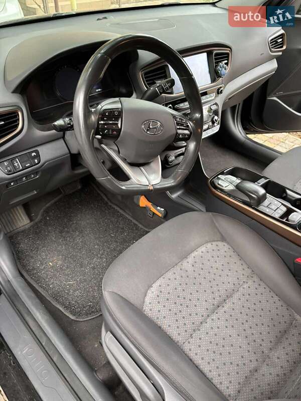 Хэтчбек Hyundai Ioniq 2018 в Ужгороде фото 9 Хэтчбек Hyundai Ioniq 2018 в Ужгороде