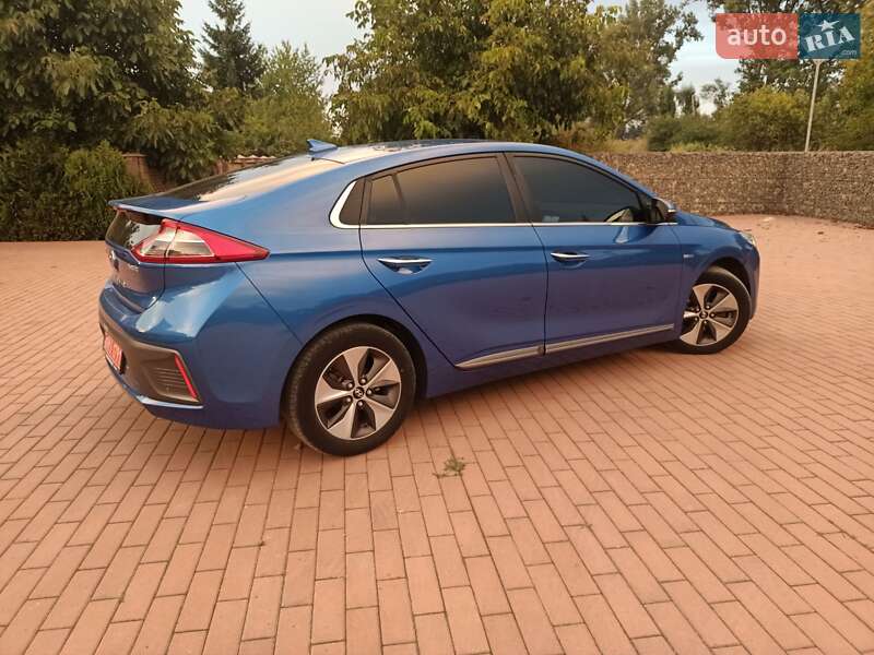 Хетчбек Hyundai Ioniq 2017 в Івано-Франківську