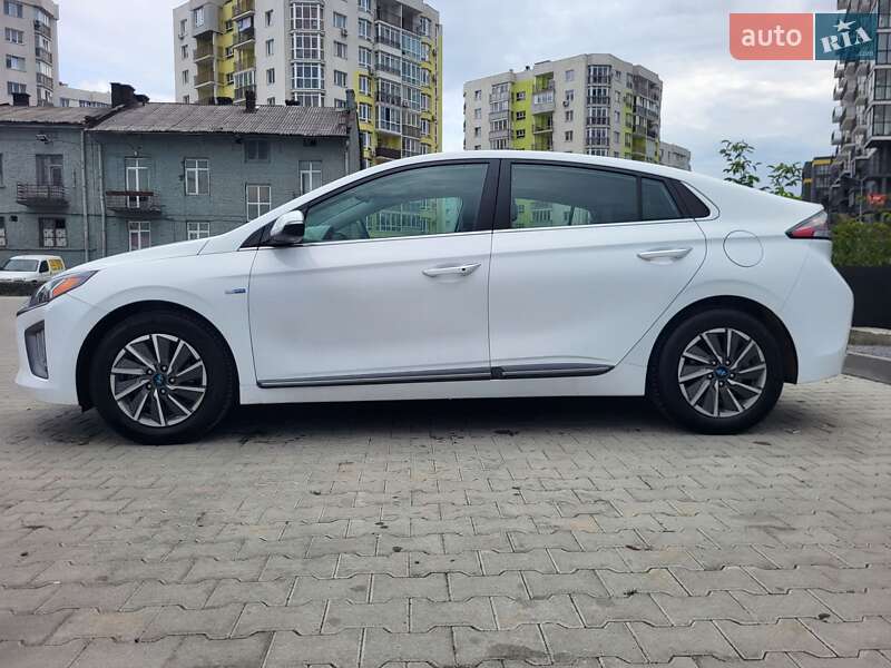Лифтбек Hyundai Ioniq 2020 в Львове