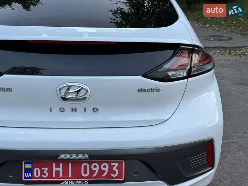 Лифтбек Hyundai Ioniq 2020 в Киеве фото 45 Лифтбек Hyundai Ioniq 2020 в Киеве