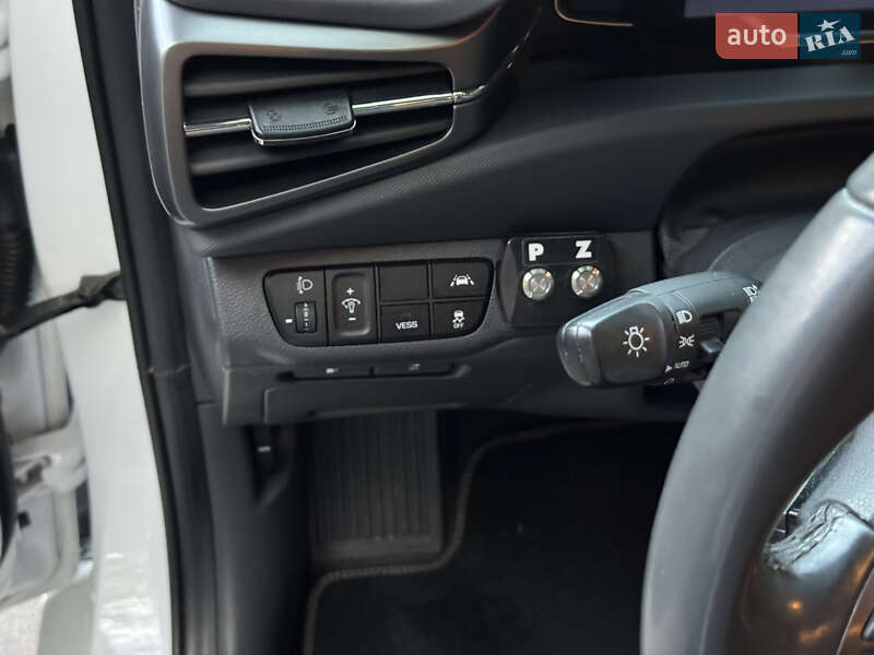Лифтбек Hyundai Ioniq 2020 в Киеве фото 51 Лифтбек Hyundai Ioniq 2020 в Киеве