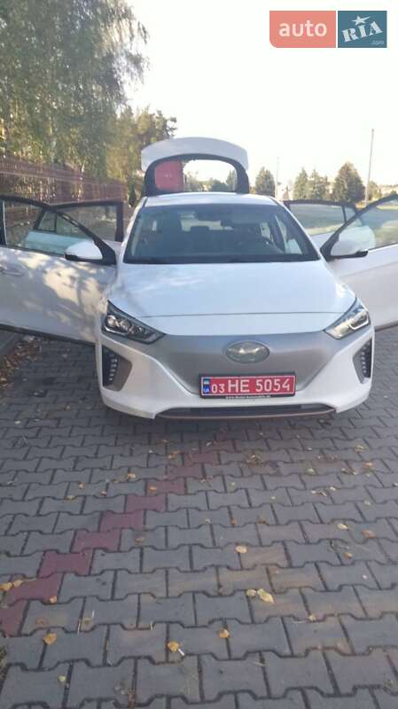 Хетчбек Hyundai Ioniq 2018 в Маневичах