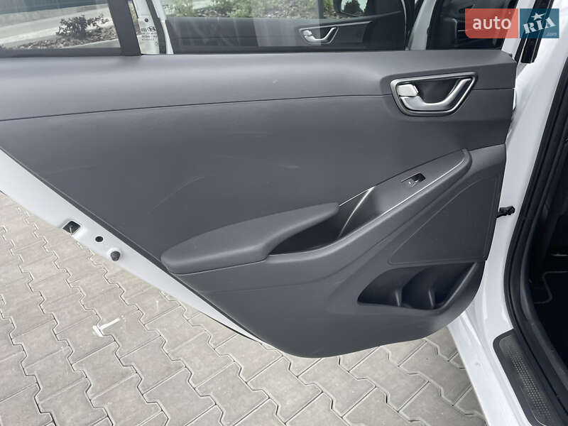 Лифтбек Hyundai Ioniq 2020 в Кропивницком фото 9 Лифтбек Hyundai Ioniq 2020 в Кропивницком