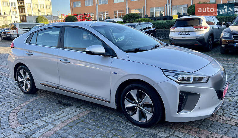 Хэтчбек Hyundai Ioniq 2017 в Луцке фото 11 Хэтчбек Hyundai Ioniq 2017 в Луцке
