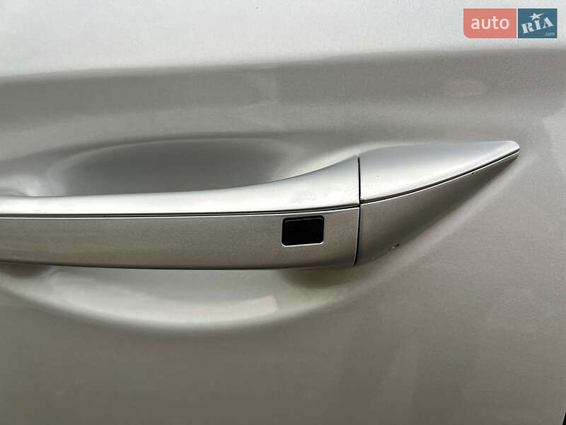 Хэтчбек Hyundai Ioniq 2017 в Луцке фото 27 Хэтчбек Hyundai Ioniq 2017 в Луцке