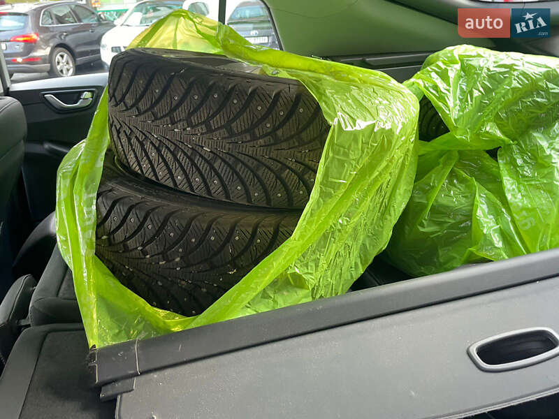 Хэтчбек Hyundai Ioniq 2017 в Луцке фото 67 Хэтчбек Hyundai Ioniq 2017 в Луцке