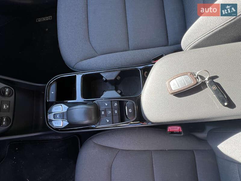 Лифтбек Hyundai Ioniq 2020 в Ивано-Франковске фото 8 Лифтбек Hyundai Ioniq 2020 в Ивано-Франковске