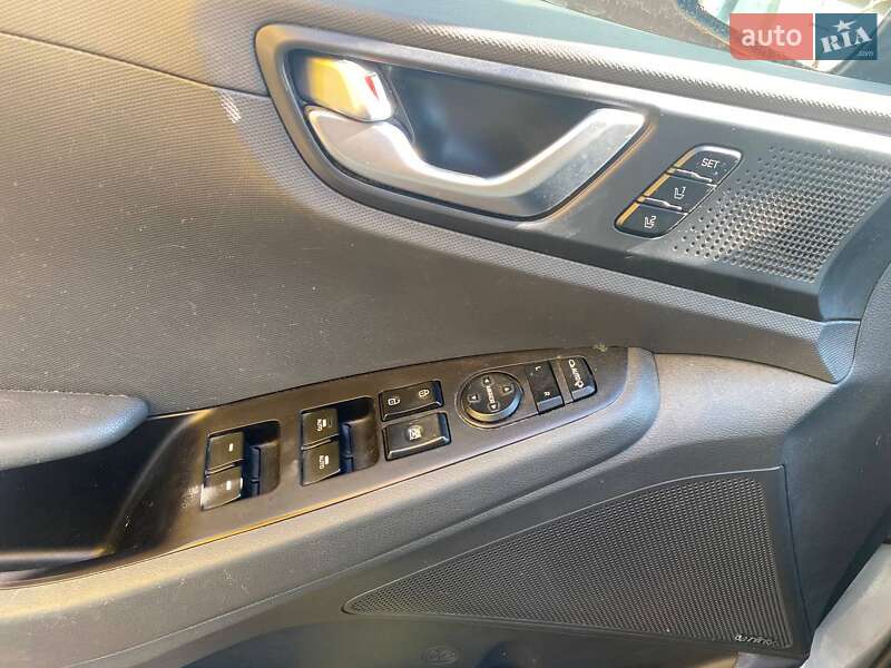 Хетчбек Hyundai Ioniq 2018 в Одесі