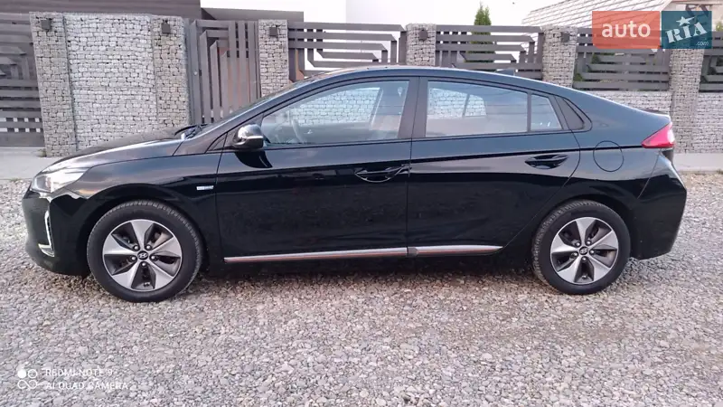 Hyundai Ioniq 2017 VIN KMHC751HFHU007025 фото оголошення 4 з 56