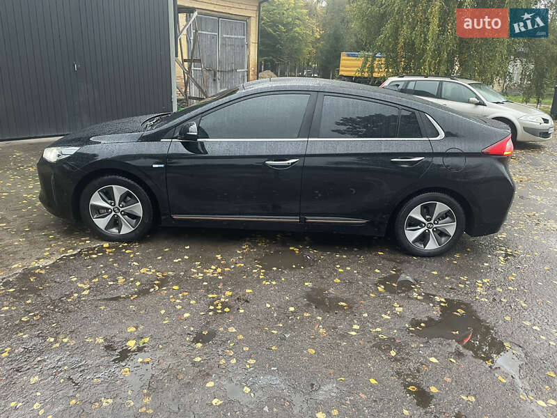 Хэтчбек Hyundai Ioniq 2017 в Житомире