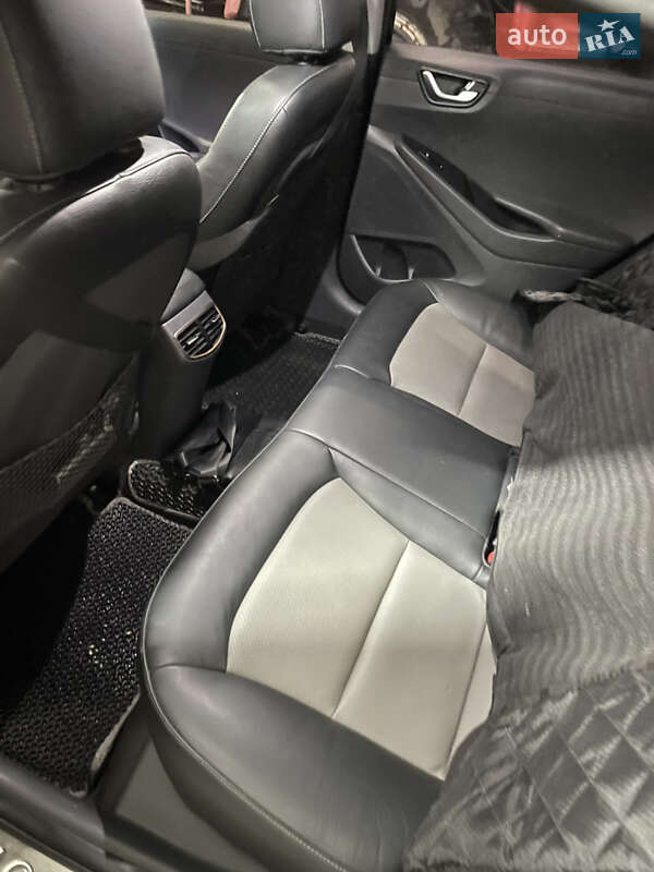Хэтчбек Hyundai Ioniq 2017 в Житомире