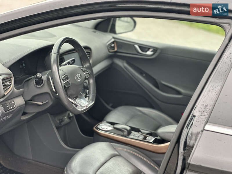 Хэтчбек Hyundai Ioniq 2017 в Львове