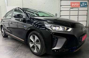 Хэтчбек Hyundai Ioniq 2019 в 