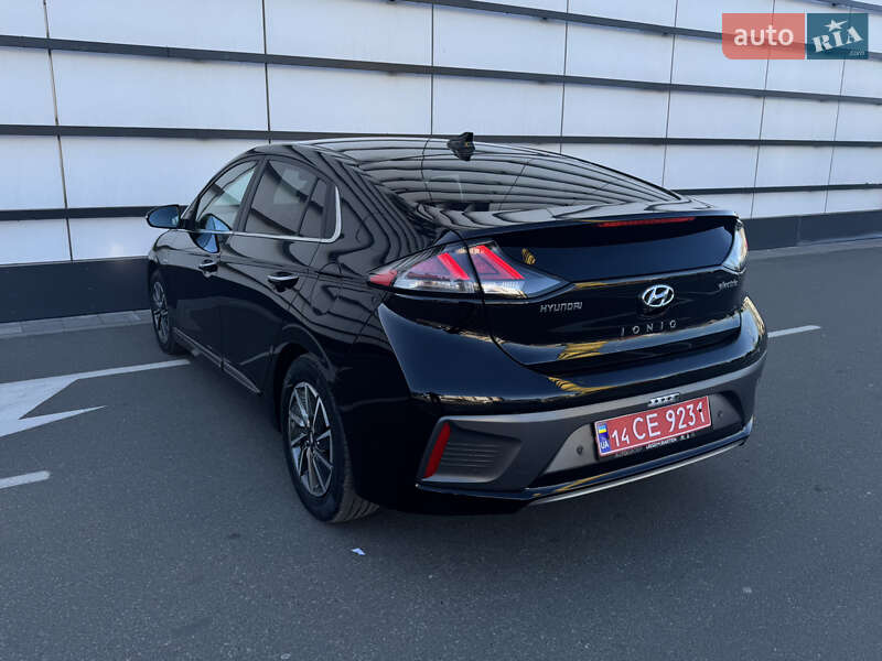 Хэтчбек Hyundai Ioniq 2019 в Киеве