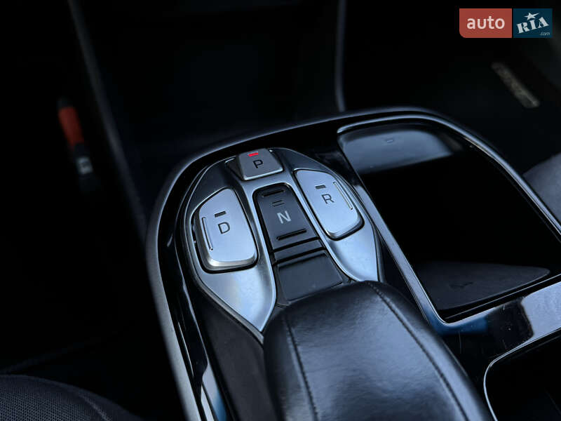 Хэтчбек Hyundai Ioniq 2019 в Киеве