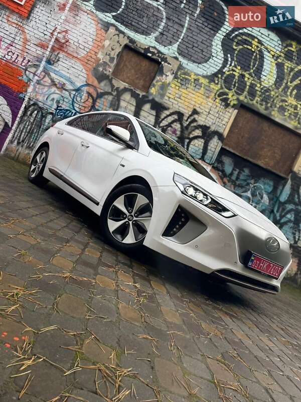 Хэтчбек Hyundai Ioniq 2018 в Луцке фото 14 Хэтчбек Hyundai Ioniq 2018 в Луцке