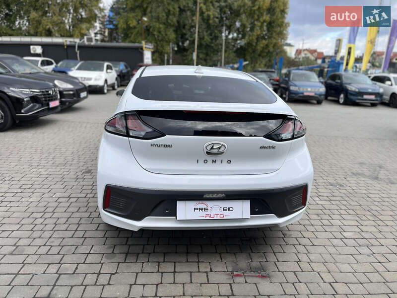 Лифтбек Hyundai Ioniq 2020 в Львове
