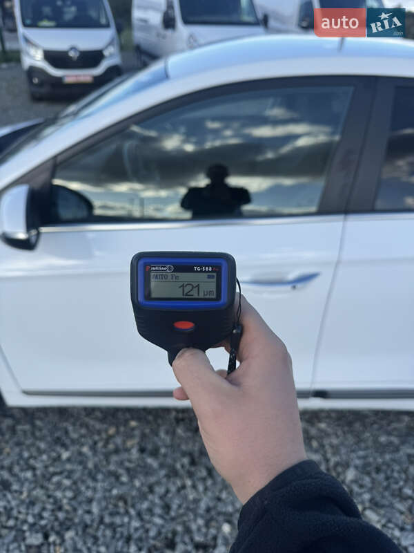 Лифтбек Hyundai Ioniq 2020 в Умани