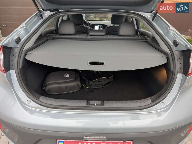 Хэтчбек Hyundai Ioniq 2016 в Виннице фото 24 Хэтчбек Hyundai Ioniq 2016 в Виннице