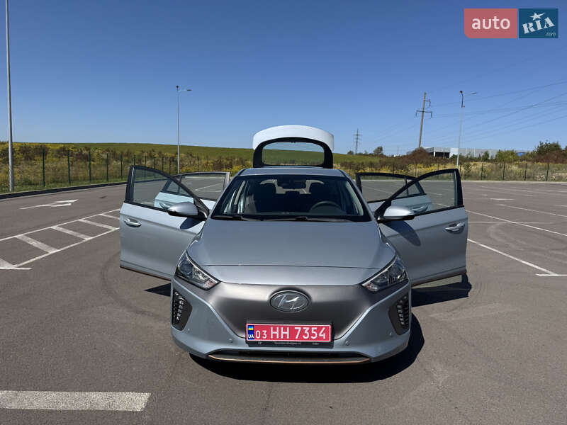 Хетчбек Hyundai Ioniq 2016 в Рівному