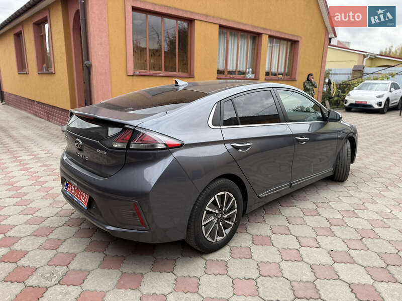 Лифтбек Hyundai Ioniq 2020 в Ровно
