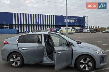 Хэтчбек Hyundai Ioniq 2017 в 