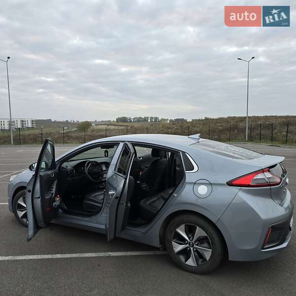 Хэтчбек Hyundai Ioniq 2017 в Ровно фото 16 Хэтчбек Hyundai Ioniq 2017 в Ровно