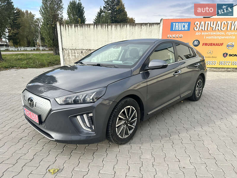 Лифтбек Hyundai Ioniq 2020 в 