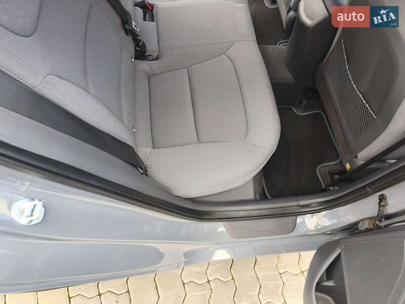 Лифтбек Hyundai Ioniq 2021 в Трускавце фото 59 Лифтбек Hyundai Ioniq 2021 в Трускавце