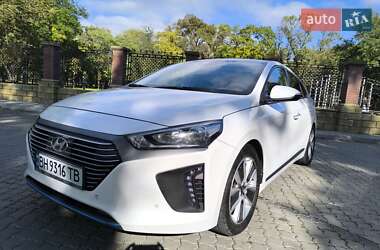 Хетчбек Hyundai Ioniq 2017 в 