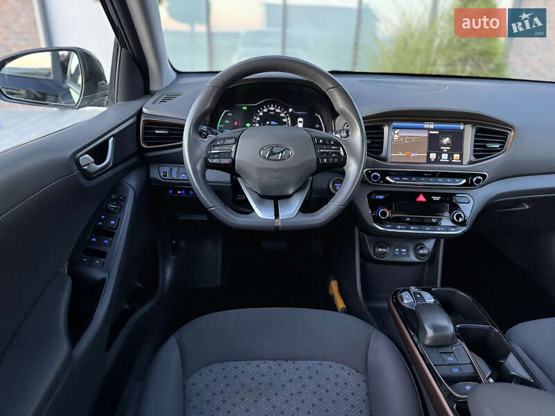 Хэтчбек Hyundai Ioniq 2018 в Тернополе